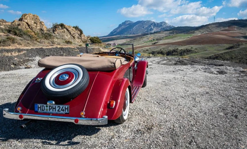 Bentley Others 1978 Gasoline Automatic Image 2