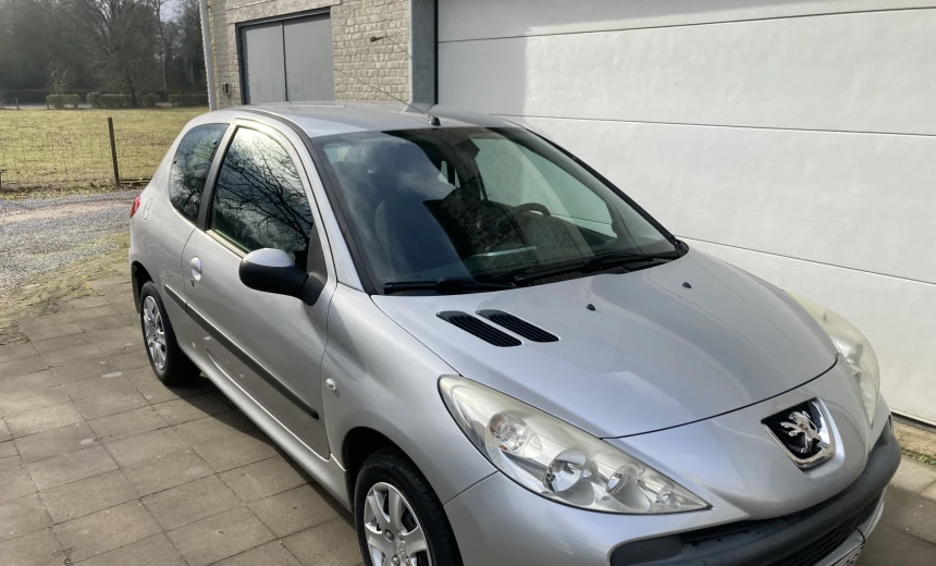 Peugeot 206 2011 Gasoline Manual Image 5