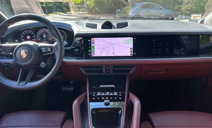 Porsche Cayenne 2023 Hybrid Electric/Gasoline Automatic Image 7