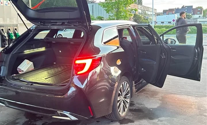 Toyota Corolla 2024 Hybrid Electric/Gasoline Automatic Image 3