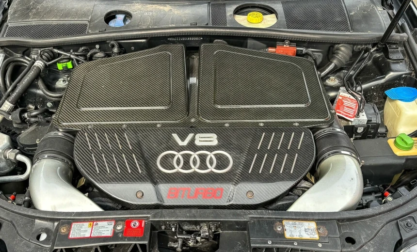 Audi RS6 2003 Gasoline Automatic Image 6
