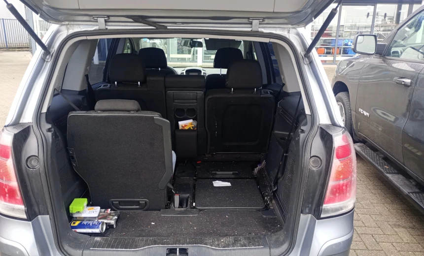 Opel Zafira 2006 Gasoline Manual Image 4