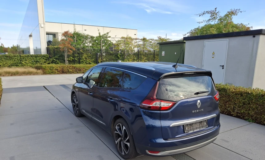 Renault Grand Scenic 2018 Diesel Automatic Image 3