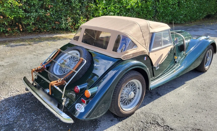 Morgan Plus 4 1989 Gasoline Manual Image 3