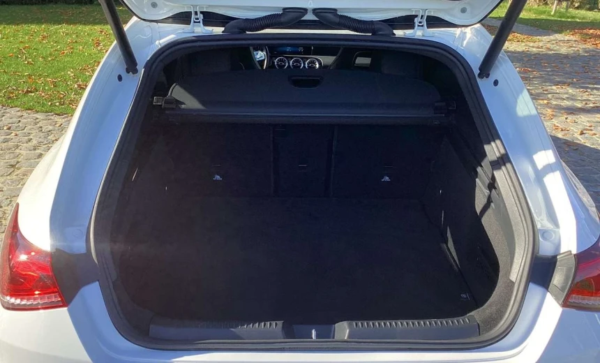 Mercedes-Benz CLA 200 2020 Gasoline Automatic Image 8