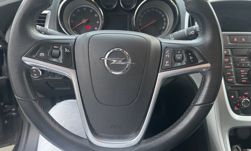 Opel Astra 2010 Gasoline Manual Image 6