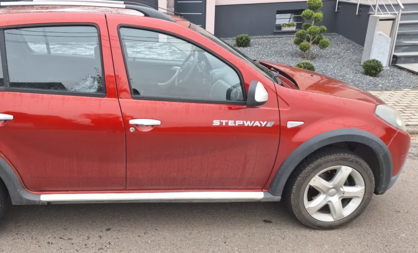 Dacia Sandero 2010 Diesel Manual Image 1