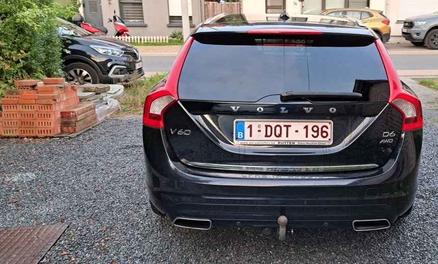 Volvo V60 2013 Hybrid Electric/Diesel Automatic Image 7