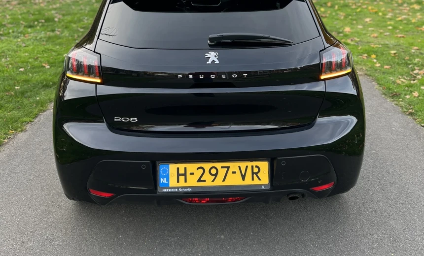 Peugeot 208 2020 Gasoline Manual Image 6