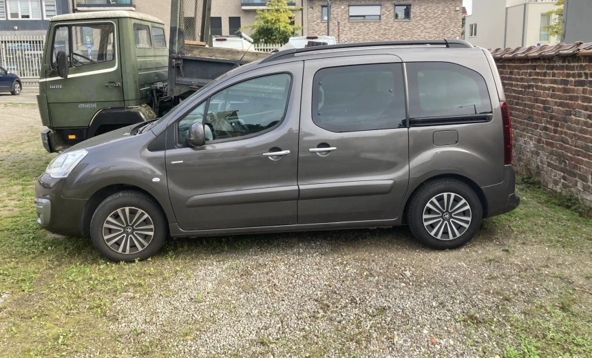 Peugeot Partner 2018 Gasoline Manual Image 7