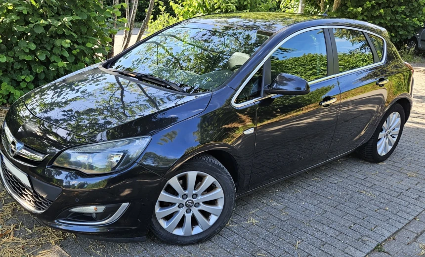 Opel Astra 2013 Diesel Manual Image 0