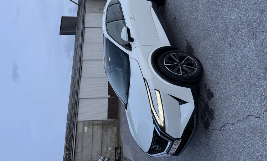 Nissan Qashqai 2023 Hybrid Electric/Gasoline Manual Image 0