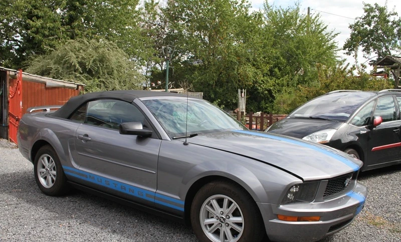 Ford Mustang 2006 Gasoline Automatic Image 2