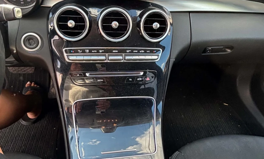 Mercedes-Benz C 180 2015 Diesel Automatic Image 7