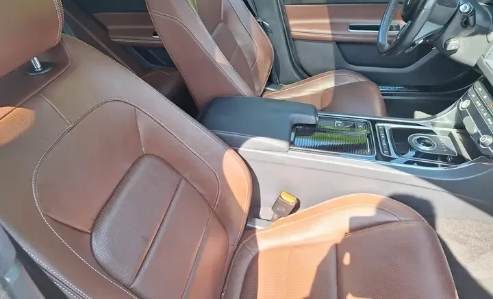 Jaguar XF 2019 Gasoline Automatic Image 9