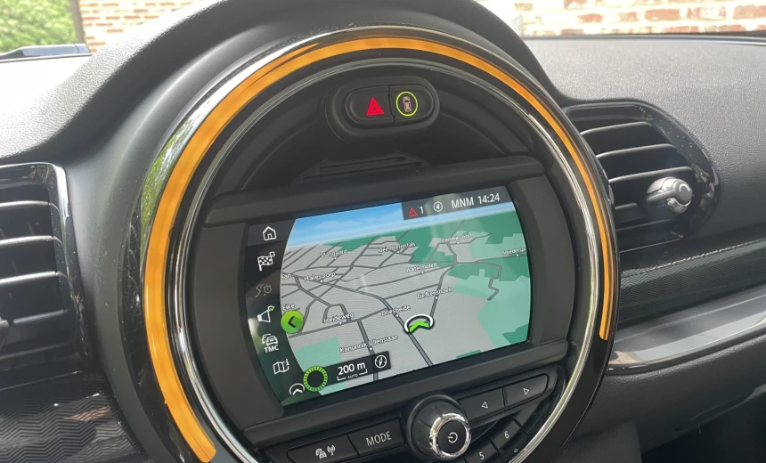 MINI One Clubman 2018 Gasoline Automatic Image 5