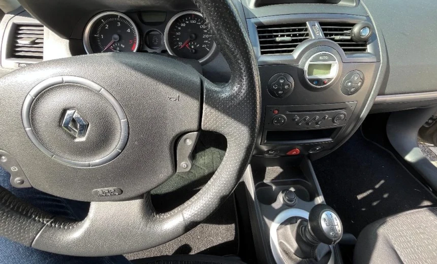 Renault Megane 2008 Diesel Manual Image 6