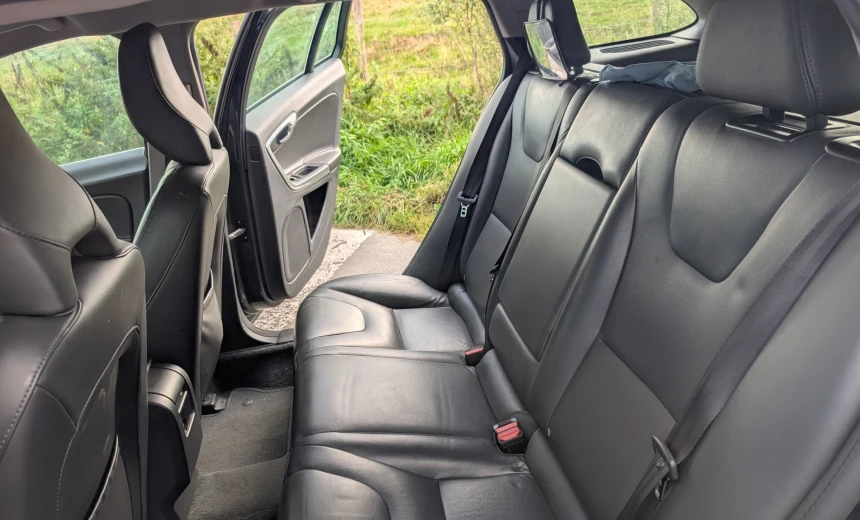 Volvo V60 2015 Diesel Manual Image 10