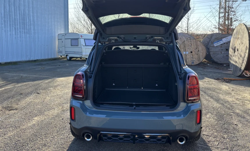 MINI John Cooper Works Countryman 2023 Gasoline Automatic Image 3