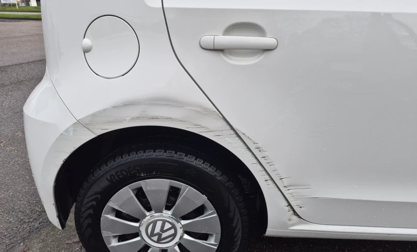 Volkswagen up! 2016 Gasoline Manual Image 8