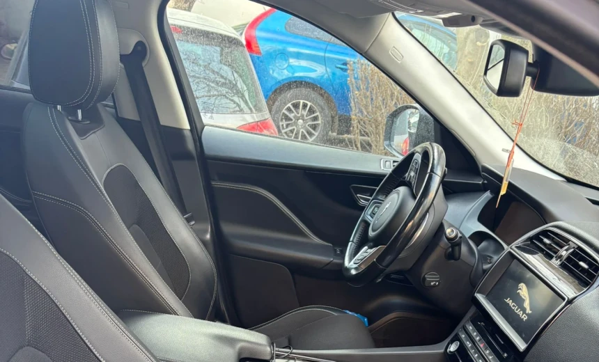 Jaguar F-Pace 2017 Diesel Automatic Image 4