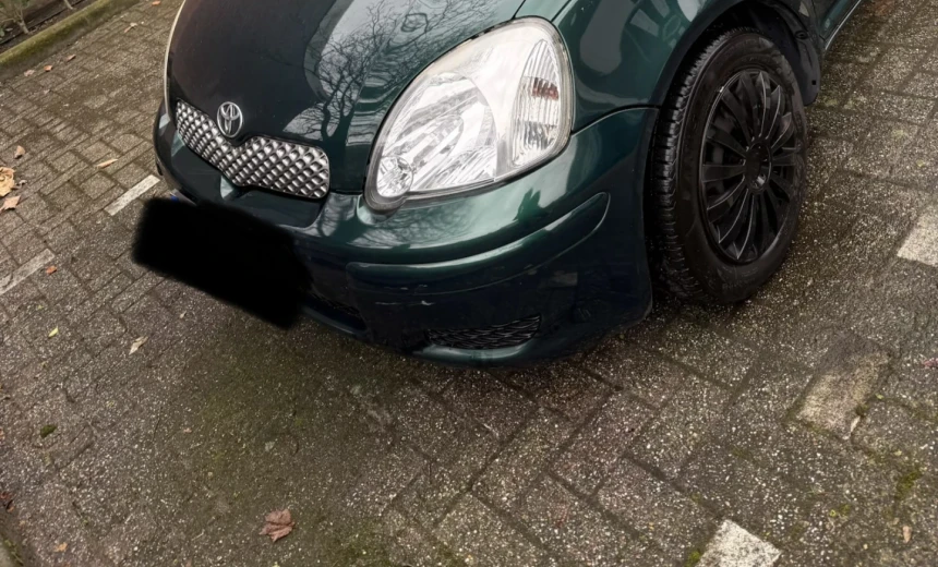 Toyota Yaris 2003 Gasoline Automatic Image 1