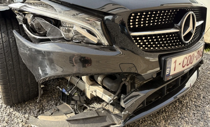 Mercedes-Benz CLA 180 2018 Gasoline Manual Image 3