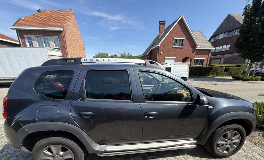 Dacia Duster 2015 Gasoline Manual Image 6