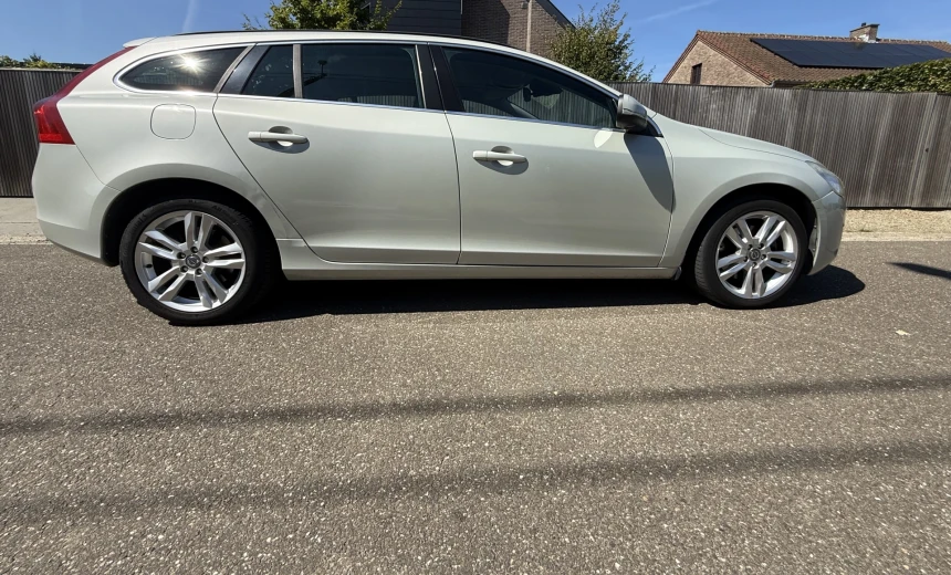 Volvo V60 2012 Diesel Manual Image 4