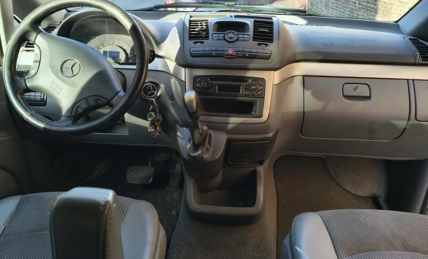 Mercedes-Benz Viano 2006 Diesel Automatic Image 9