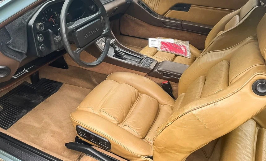 Porsche 928 1982 Gasoline Automatic Image 4