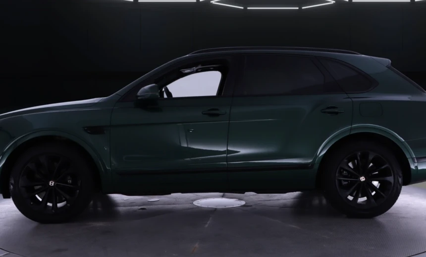 Bentley Bentayga 2020 Hybrid Electric/Gasoline Automatic Image 2