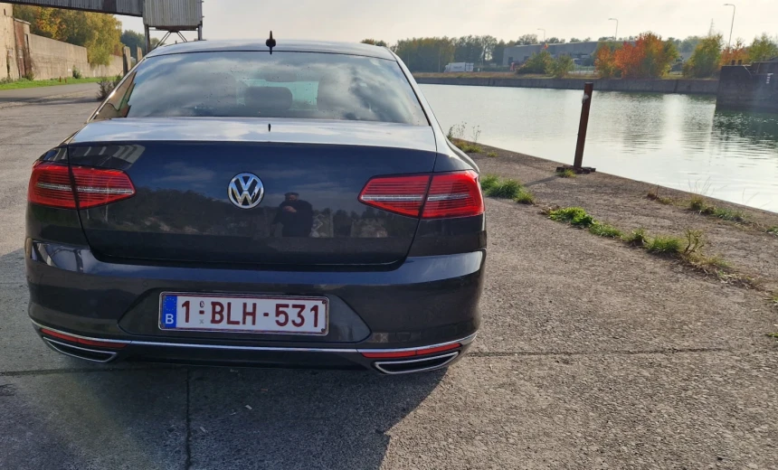 Volkswagen Passat 2018 Diesel Automatic Image 4