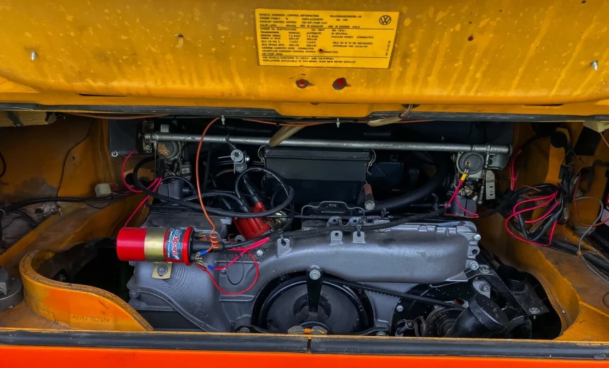 Volkswagen T5 Kombi 1976 Gasoline Manual Image 7