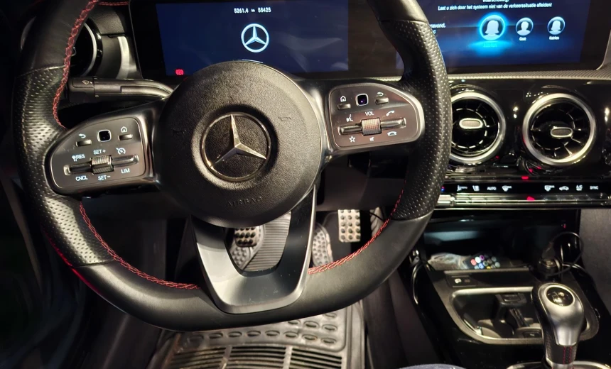 Mercedes-Benz CLA 180 2020 Gasoline Manual Image 17