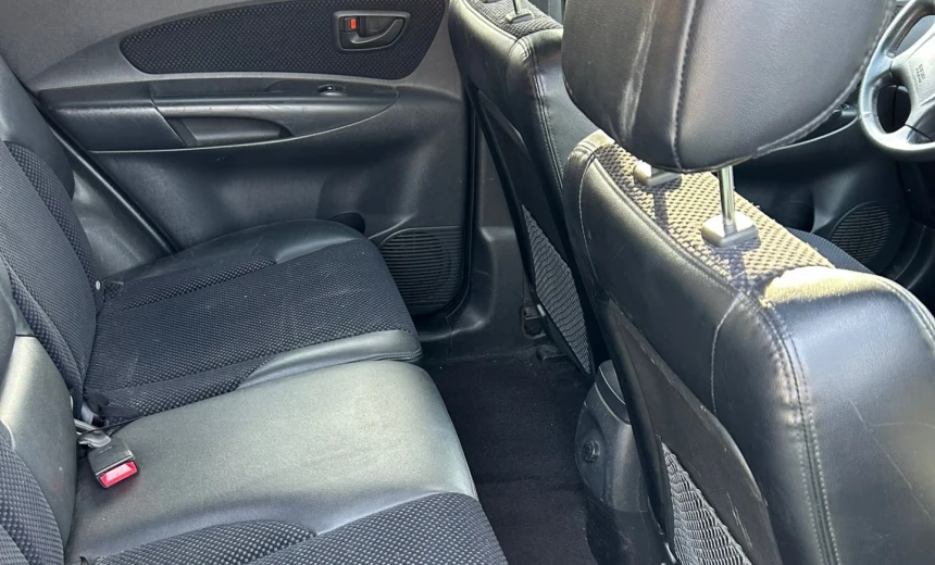 Hyundai Tucson 2008 Diesel Manual Image 7