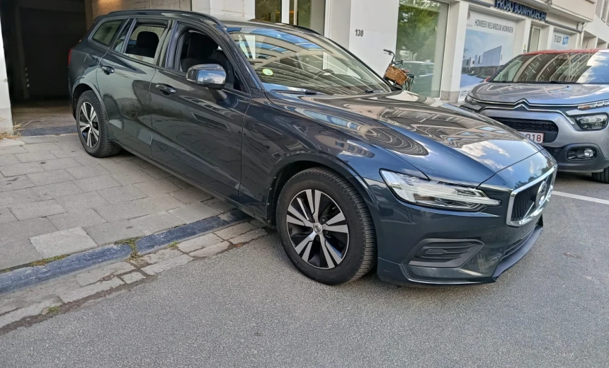 Volvo V60 2020 Diesel Manual Image 2