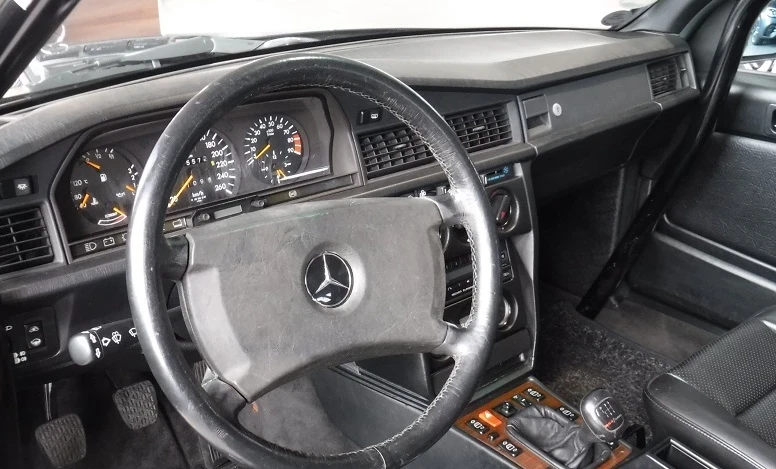 Mercedes-Benz 190 1990 Gasoline Manual Image 7