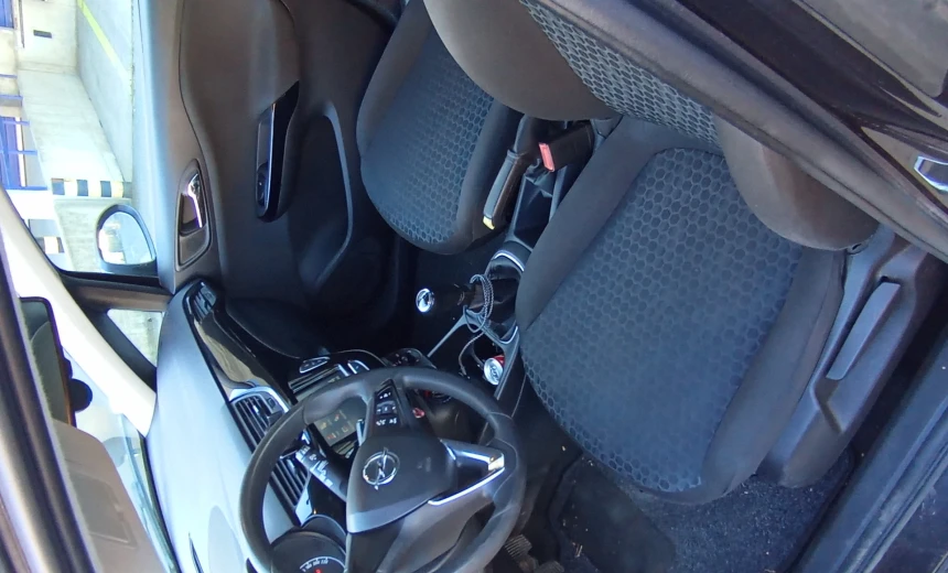 Opel Corsa-e 2016 Gasoline Manual Image 4