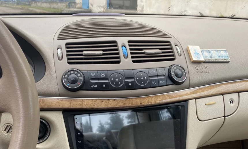 Mercedes-Benz E 270 2004 Diesel Automatic Image 4