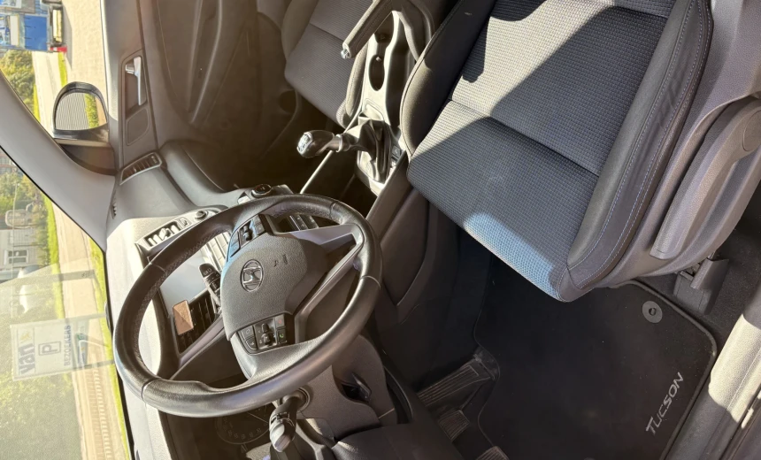 Hyundai Tucson 2018 Gasoline Manual Image 6