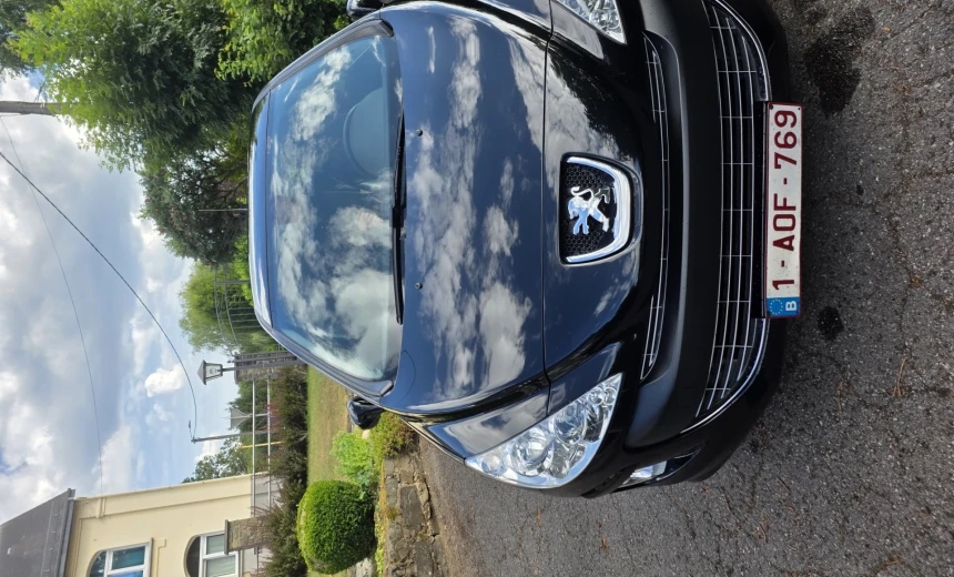 Peugeot 308 2011 Diesel Manual Image 2