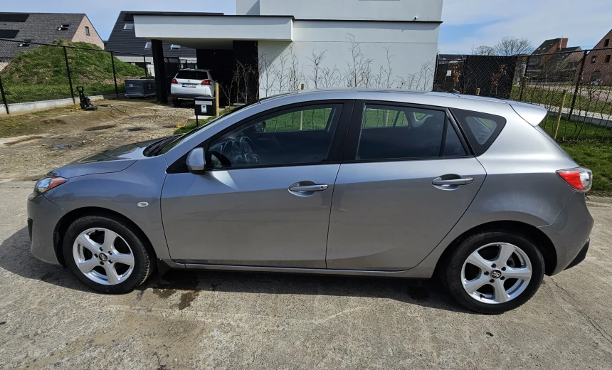 Mazda 3 2010 Gasoline Manual Image 7