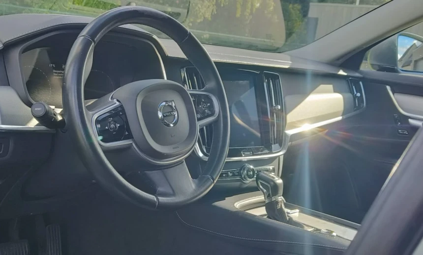 Volvo V90 2018 Diesel Automatic Image 12