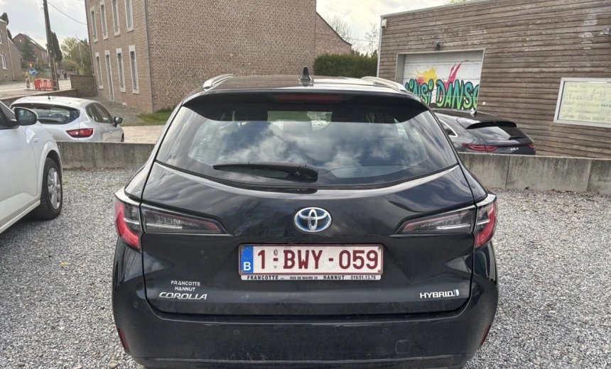 Toyota Corolla 2021 Hybrid Electric/Gasoline Automatic Image 2