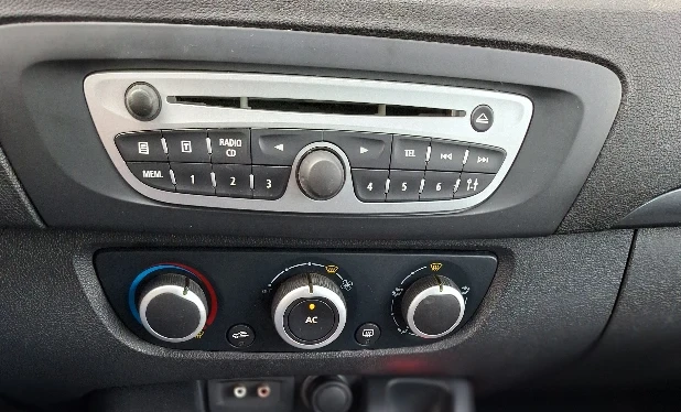 Renault Grand Scenic 2011 Diesel Manual Image 11