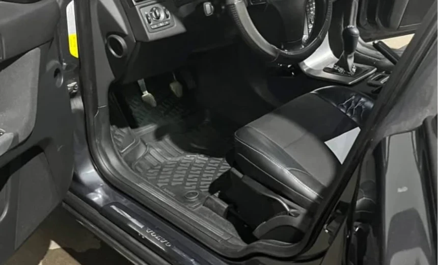 Volvo V50 2008 Diesel Manual Image 9