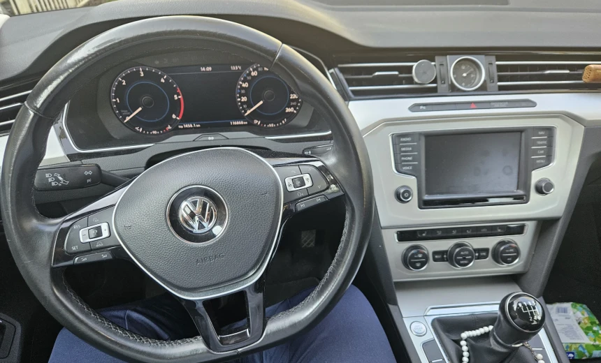 Volkswagen Passat 2017 Diesel Manual Image 6