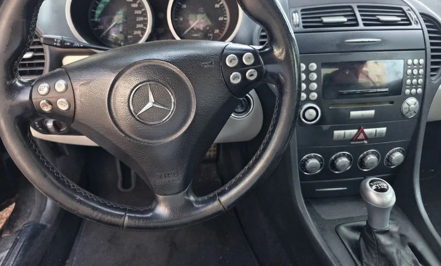 Mercedes-Benz SLK 200 2006 Gasoline Manual Image 1