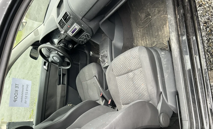 Volkswagen Polo 2003 Gasoline Manual Image 8